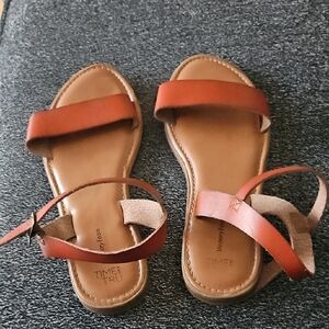 Time and Tru Women's Tan Sandals